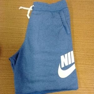 NIKE NSW ALUMNI SHORTS